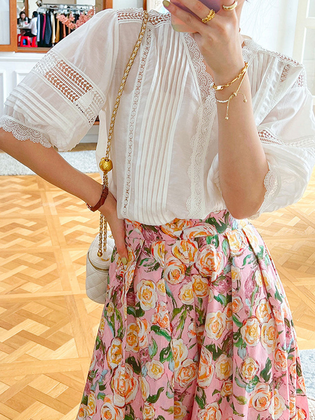 Sophie Elegant V-Neck Puff Sleeve Solid Color Top