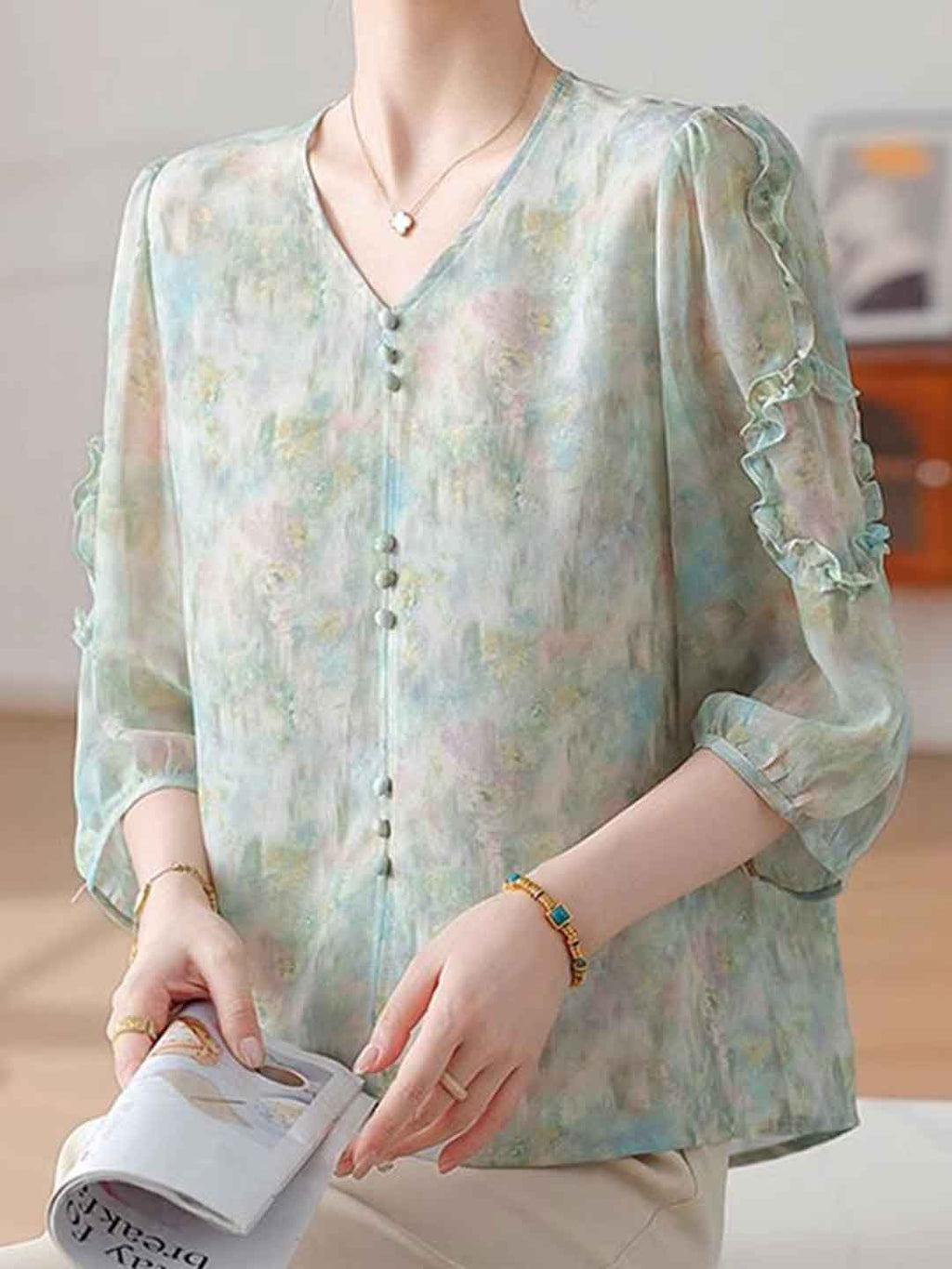 Payton Loose V-Neck Chiffon Top