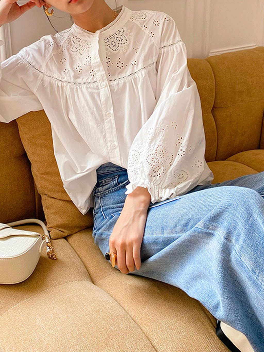 Kaitlyn Vintage Crew Neck Puff Sleeve Embroidered Top