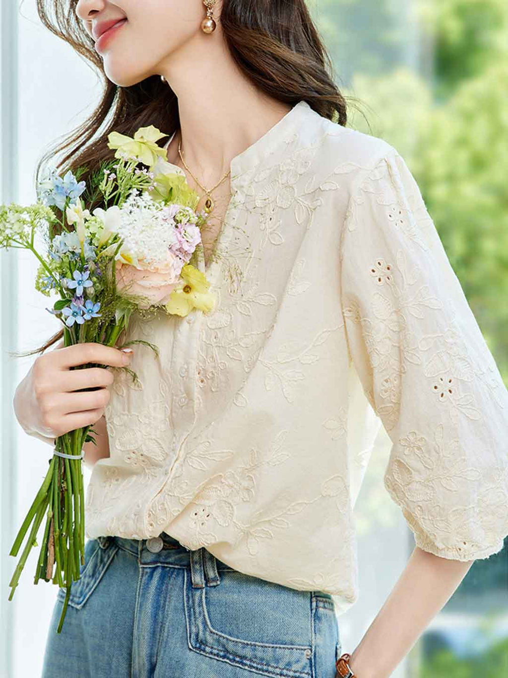 Bella Elegnat V-Neck Embroidered Hollowed Top
