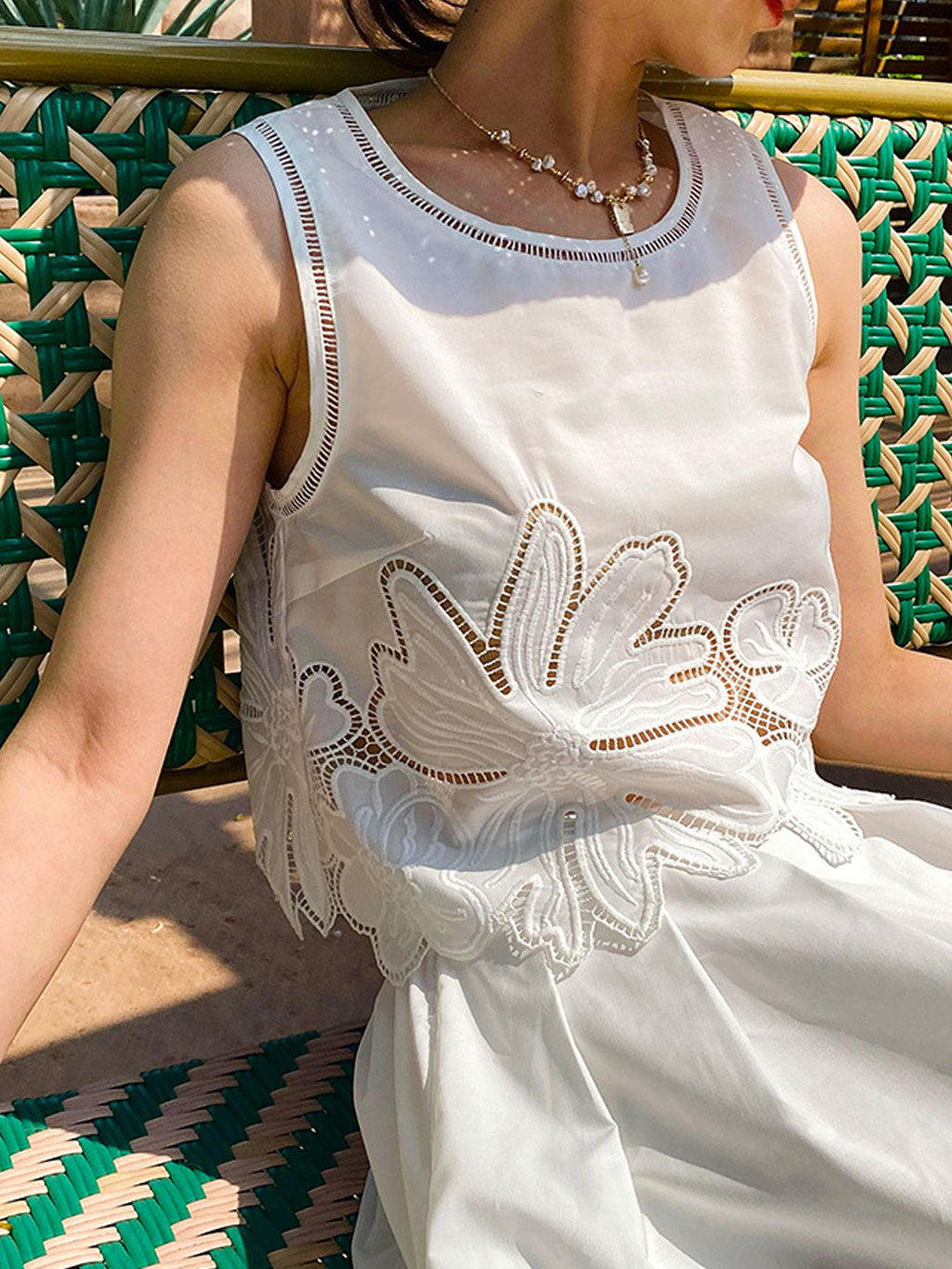 Maya Retro Crew Neck Hollowed Embroidered Vest